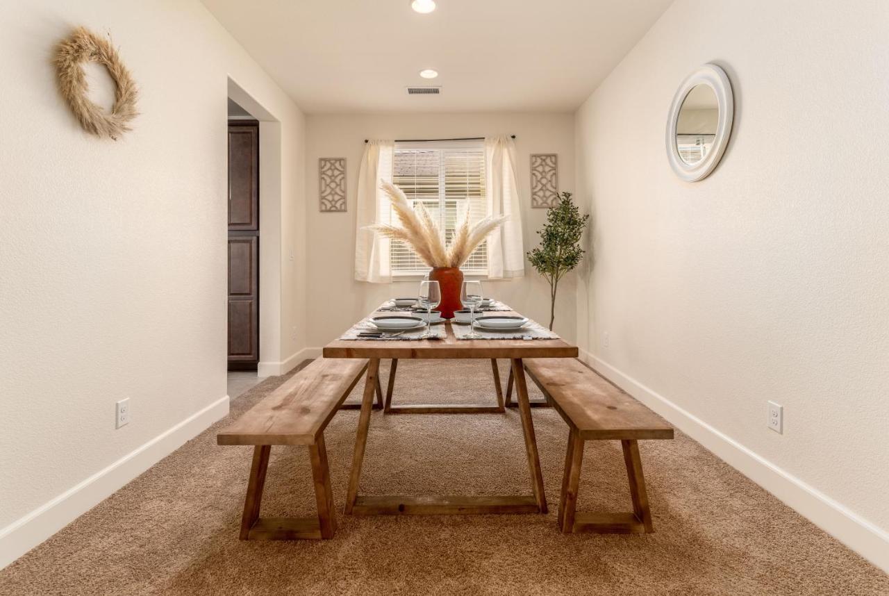 Dream Family Home In South Reno 4 Bed 30 Min To Lake Tahoe エクステリア 写真